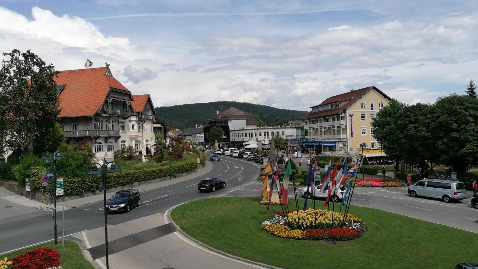 Haus Der Geschenke - Carinthia Apartamento Velden am Wörthersee Exterior foto