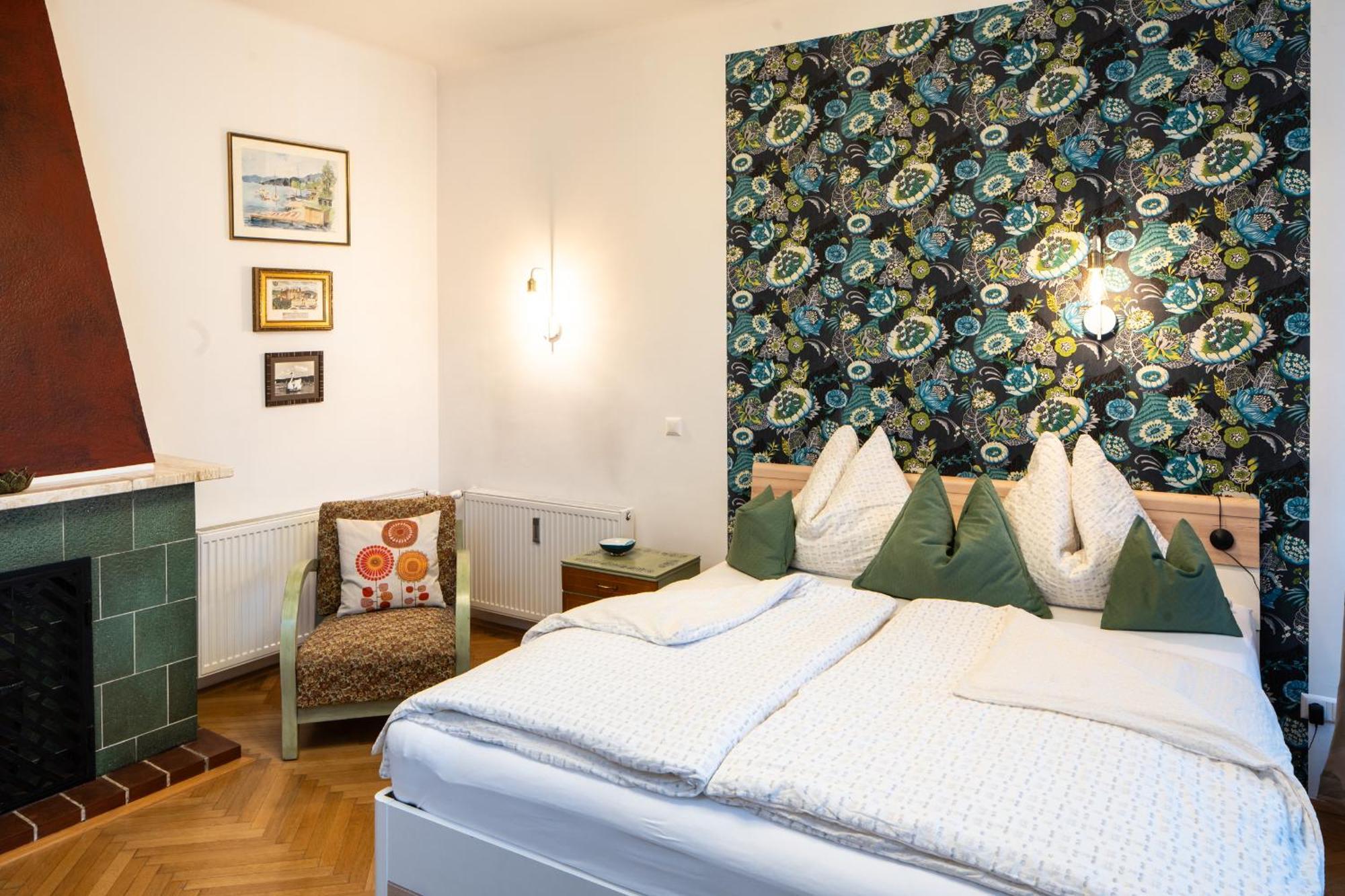 Haus Der Geschenke - Carinthia Apartamento Velden am Wörthersee Exterior foto