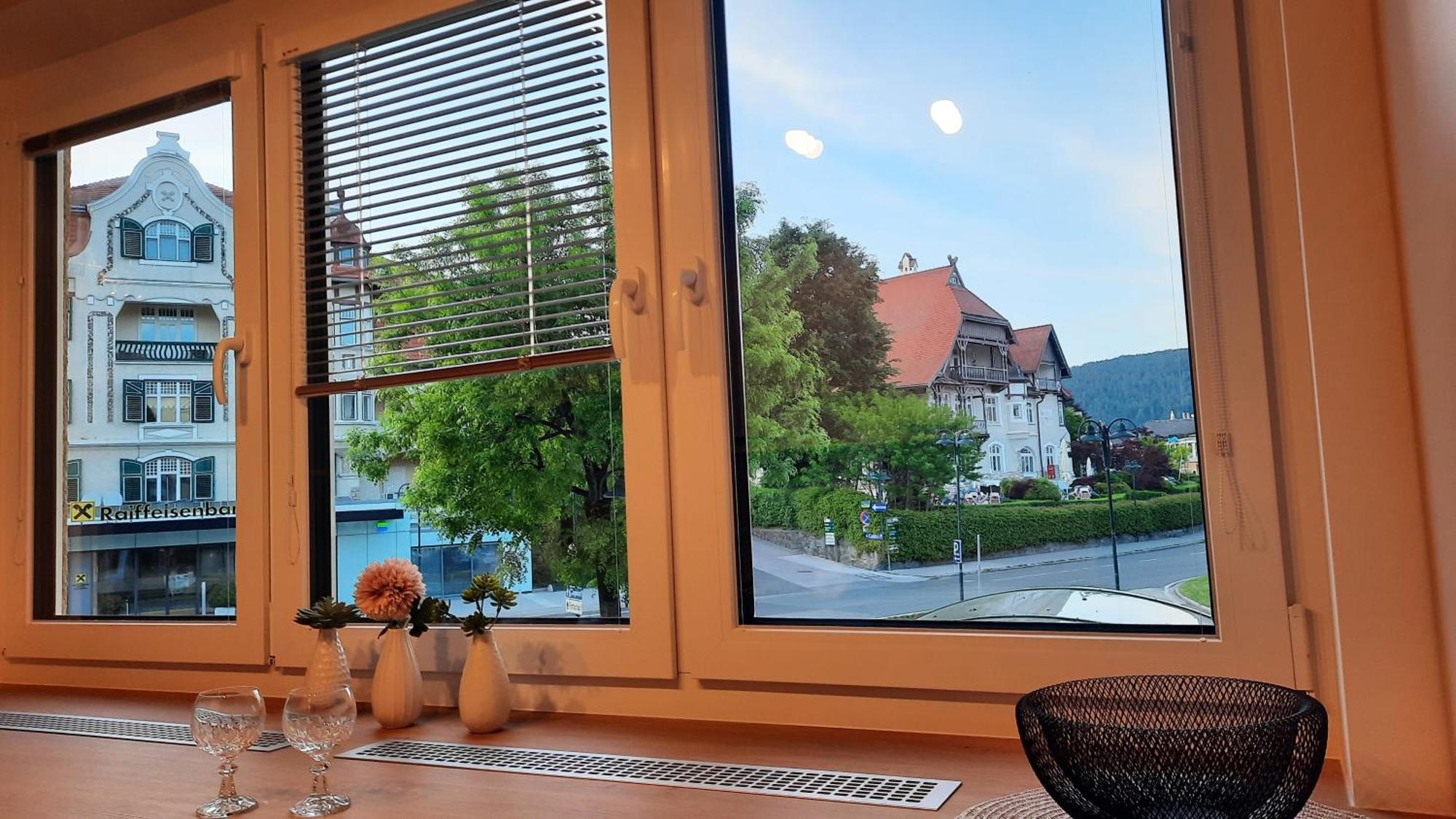 Haus Der Geschenke - Carinthia Apartamento Velden am Wörthersee Exterior foto